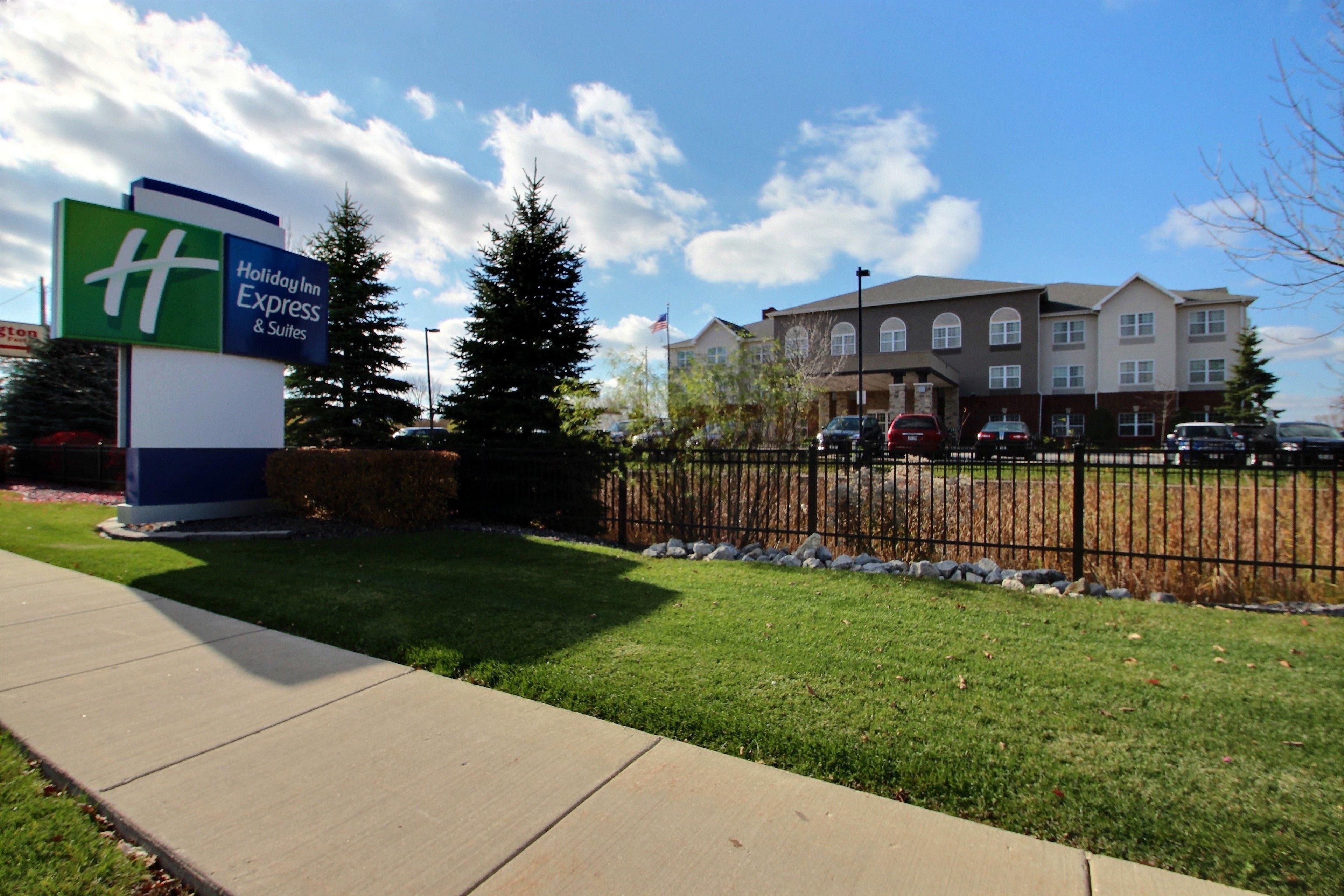 Holiday Inn Express Hotel & Suites Milwaukee Airport, An Ihg Hotel Exterior photo